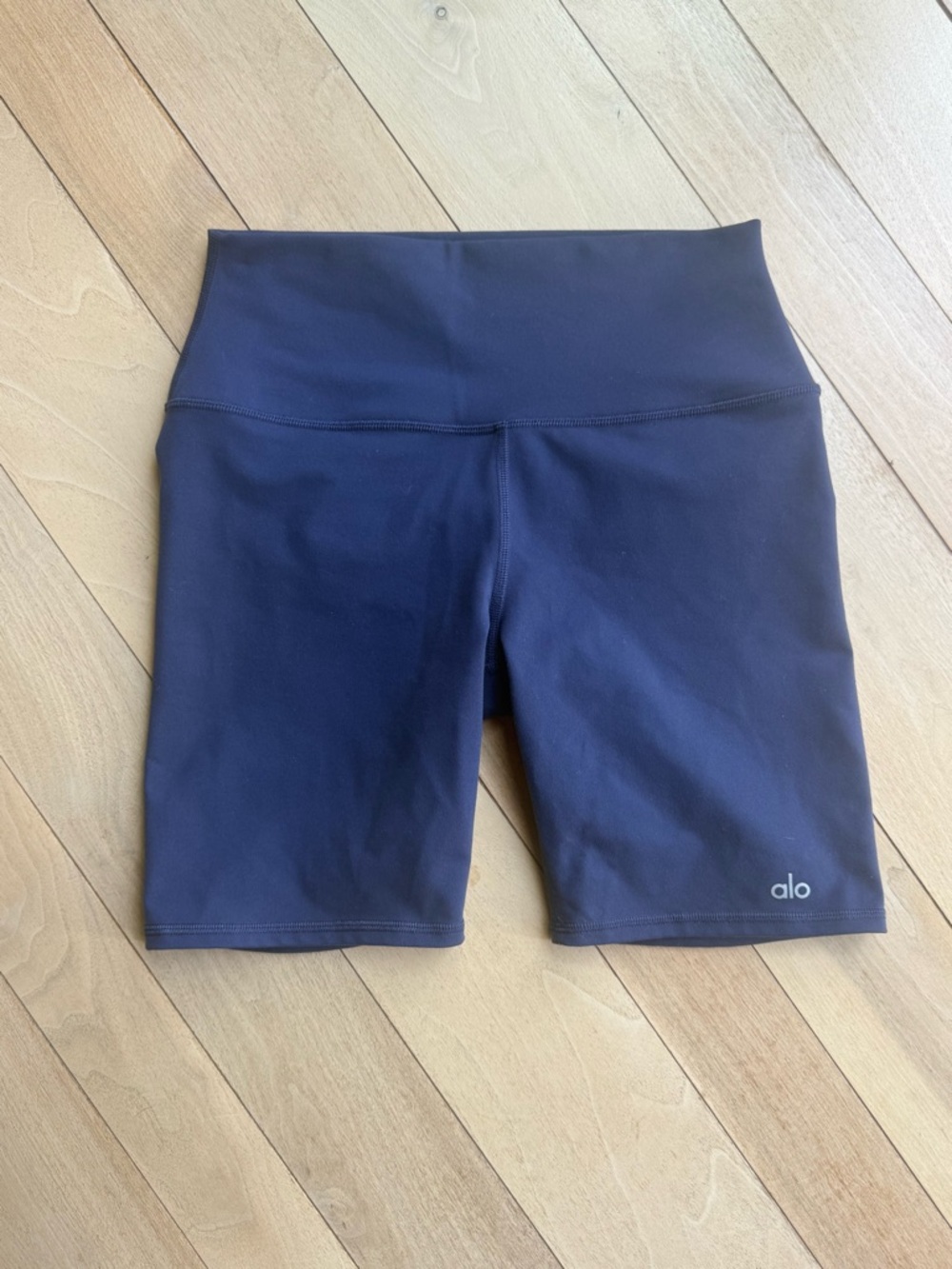 ALO Yoga 7”Navy High-Rise Bike Shorts